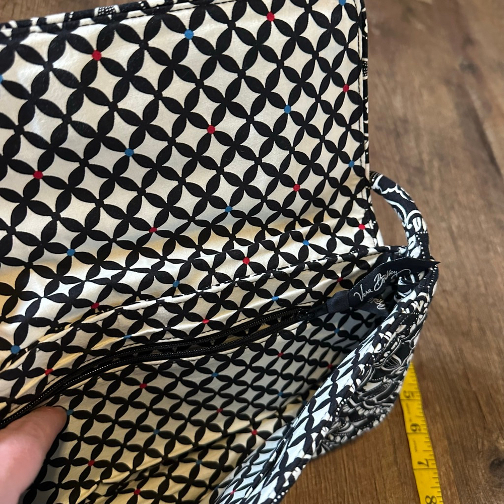 Women's Vera Bradley Shoulder Bag Black White Floral - Picture 9 of 10